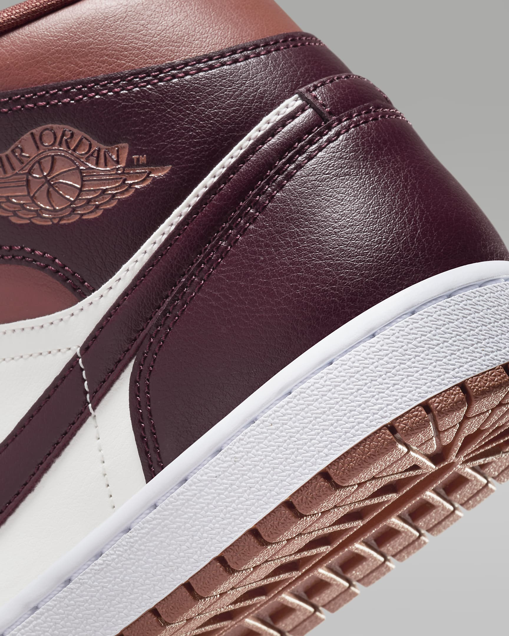 AIR JORDAN 1 Mid #